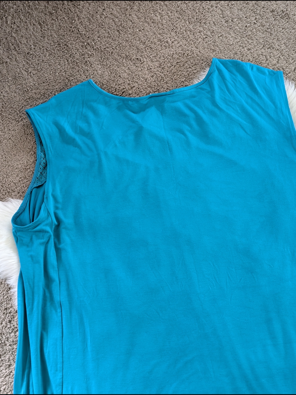 Catherine's Sleeveless Turquise Crochet Lace Detail Top Size 2X - Picture 7 of 10